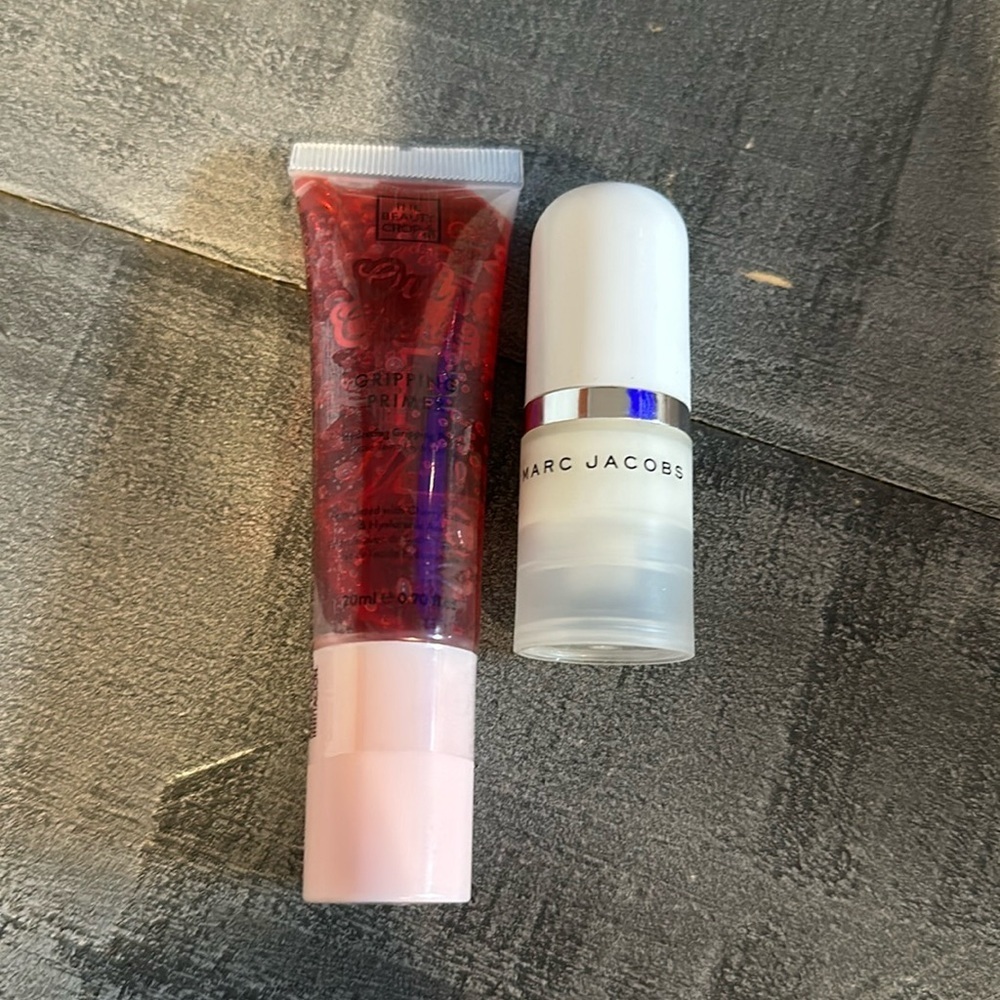 Primer set of 2 Marc Jacob’s Under Cover 5ml and The Beauty Shop Oui Cherry 20ml